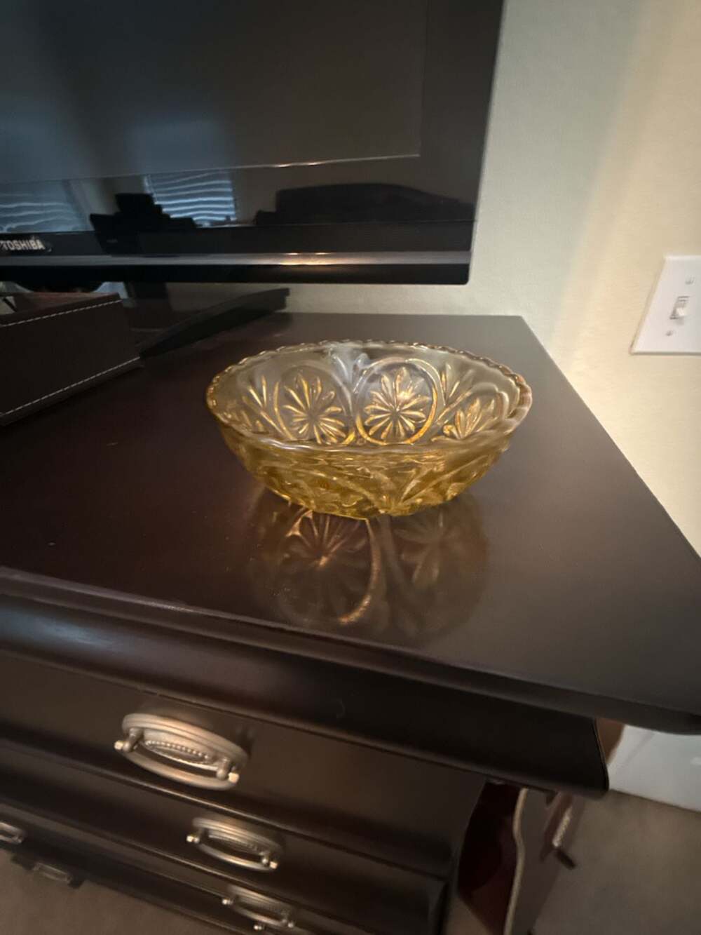 Vintage Anchor Hocking Medallion Honey Gold Amber Glass Dessert Bowl